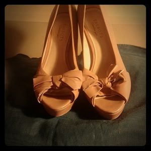 Pink Heels With Bow Size 10